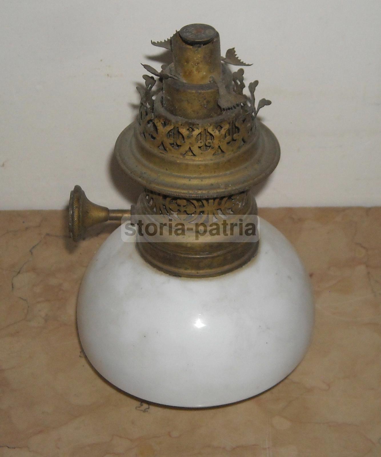 Antica Lampada, Vetro Opaline Bianco, Lume Da Collezione, d'Epoca, Ditmar, Vienna immagine 1