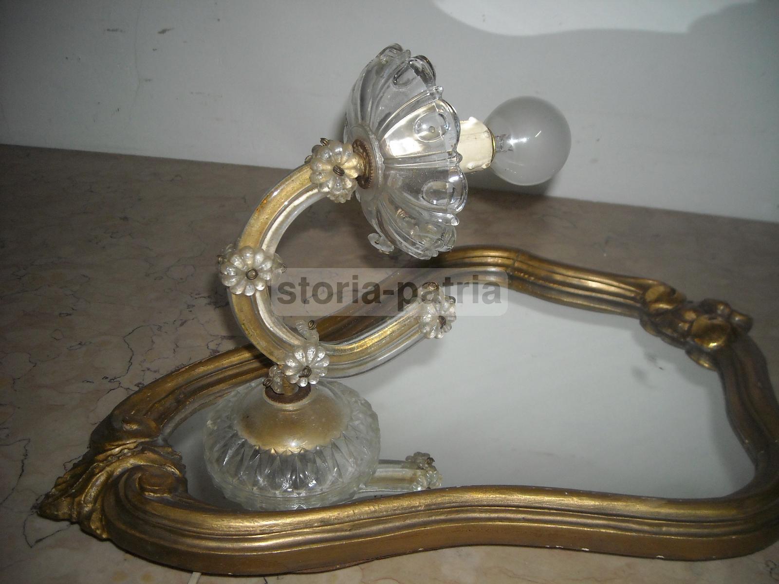 Decorativa Graziosa Specchiera, Con Lampada Applique, Vetro d'Epoca, Interessante immagine 2