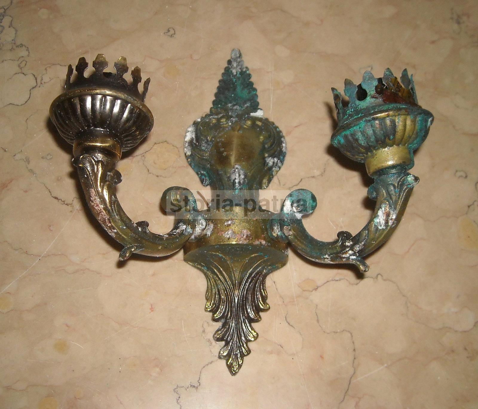 Modernariato, Decorativa Lampada Da Parete, Metallo Bronzato, Utilissima Applique immagine 1