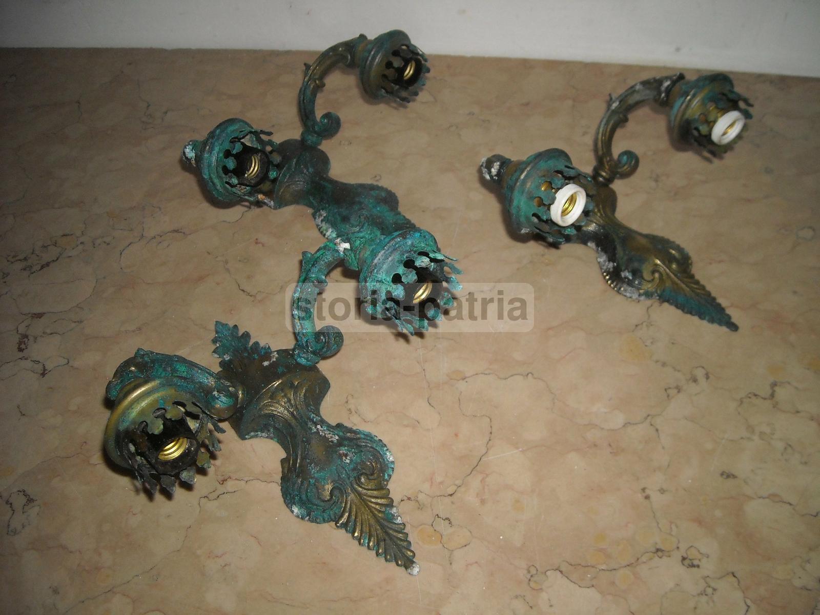 Modernariato, Decorativa Lampada Da Parete, Metallo Bronzato, Utilissima Applique immagine 4