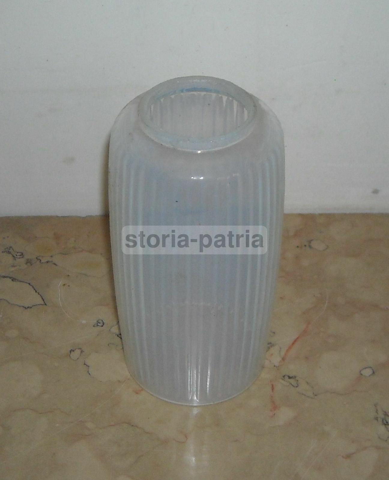 Modernariato, Design, Coppa Per Lampada, Vetro d'Epoca, Bella Colorazione Cilestrina immagine 3