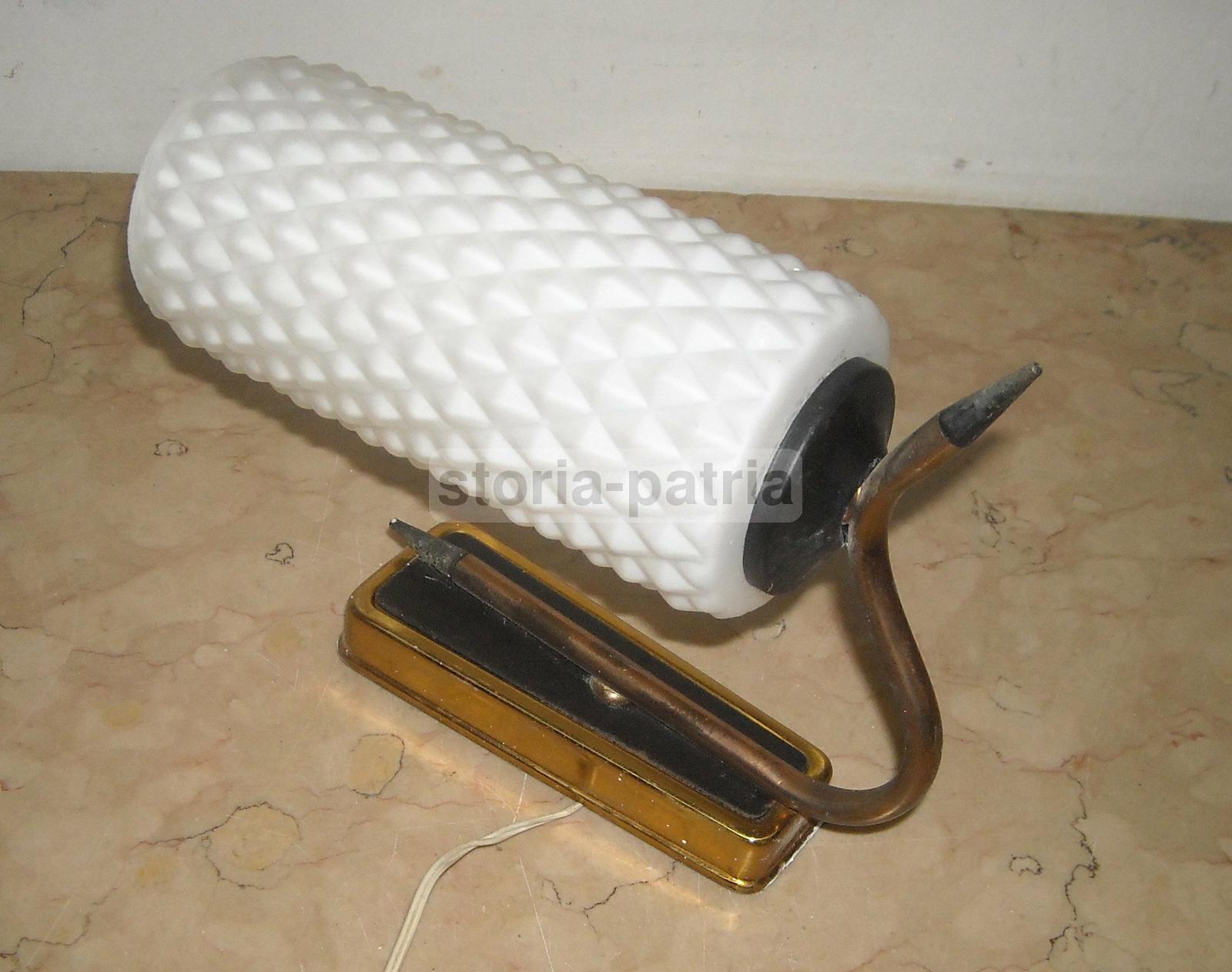 Modernariato, Design, Graziosa E Decorativa Applique, Con Vetro Opalescente Bianco immagine 1