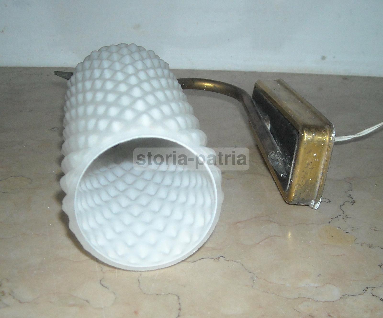 Modernariato, Design, Graziosa E Decorativa Applique, Con Vetro Opalescente Bianco immagine 3